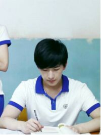 过来抱抱我 高冷学霸同桌居然对我说这样的话&hellip;&hellip;